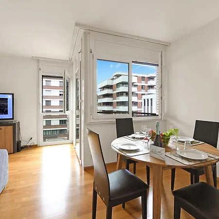 Imbarcadero - Happy * לוקרנו