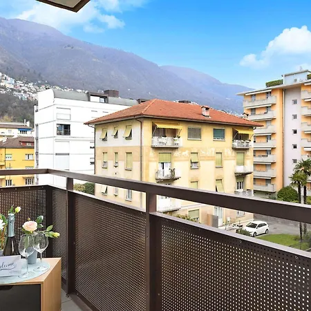 Imbarcadero - Happy לוקרנו