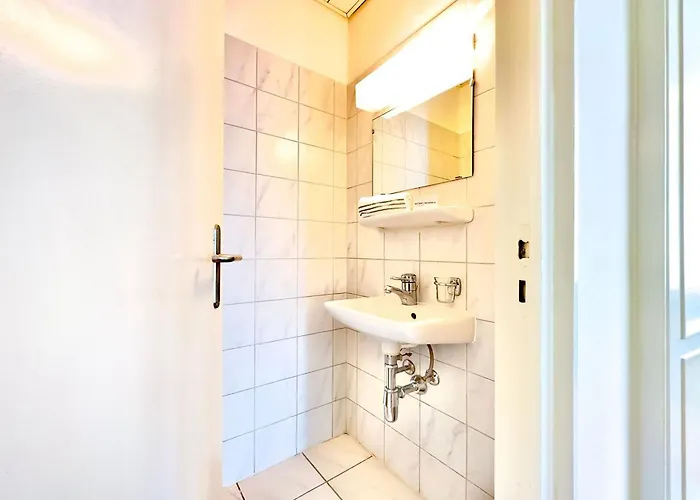 Imbarcadero - Happy * Locarno